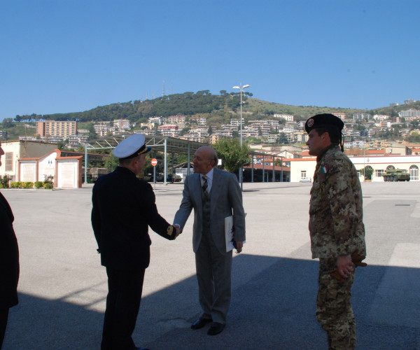 21 marzo 2014, il Delegato del Sacro Militare Ordine Costantiniano, il Marchese Pierluigi Sanfelice di Bagnoli presso il Regimento Cavallegeri Guide di Salerno