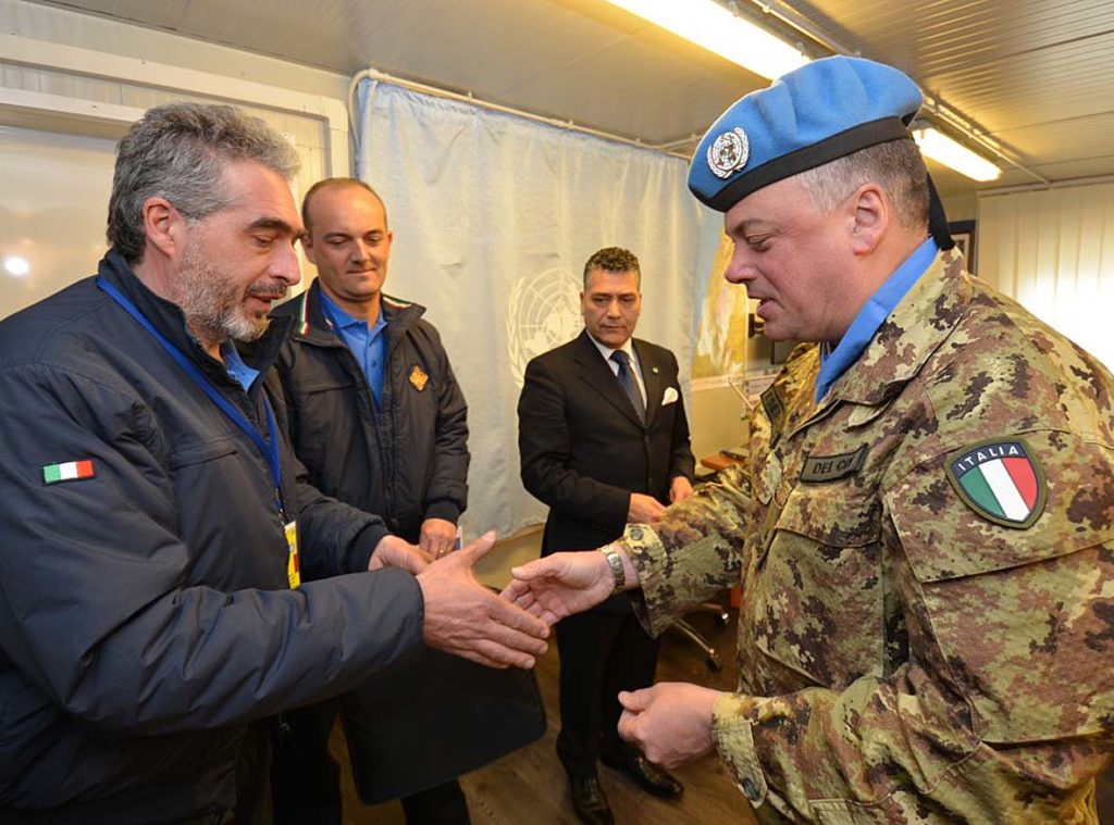 4 marzo 2015, Saluti di arrivederci e scambio di benemerenze con il Generale Del Col‏